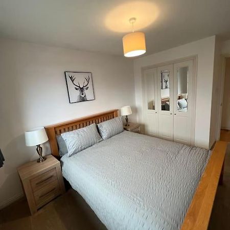 Modern 2 Bedroom Flat Near Glasgow City Centre Buitenkant foto