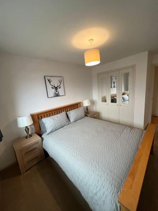 Modern 2 Bedroom Flat Near Glasgow City Centre Buitenkant foto